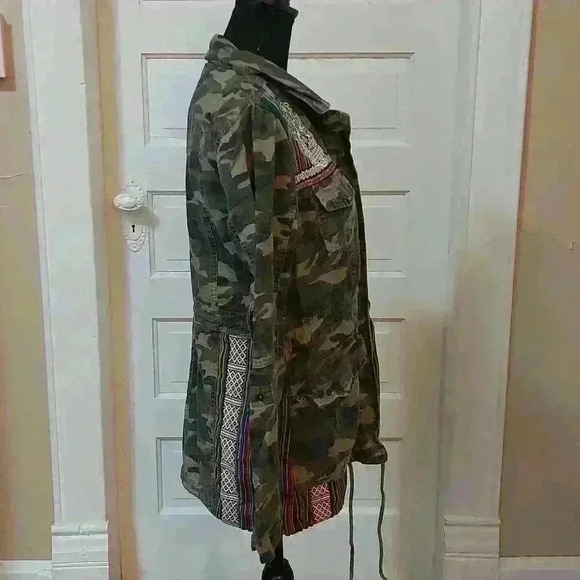 Daytrip Camo Sugar Skull Jacket #0025B - Picture 8 of 9